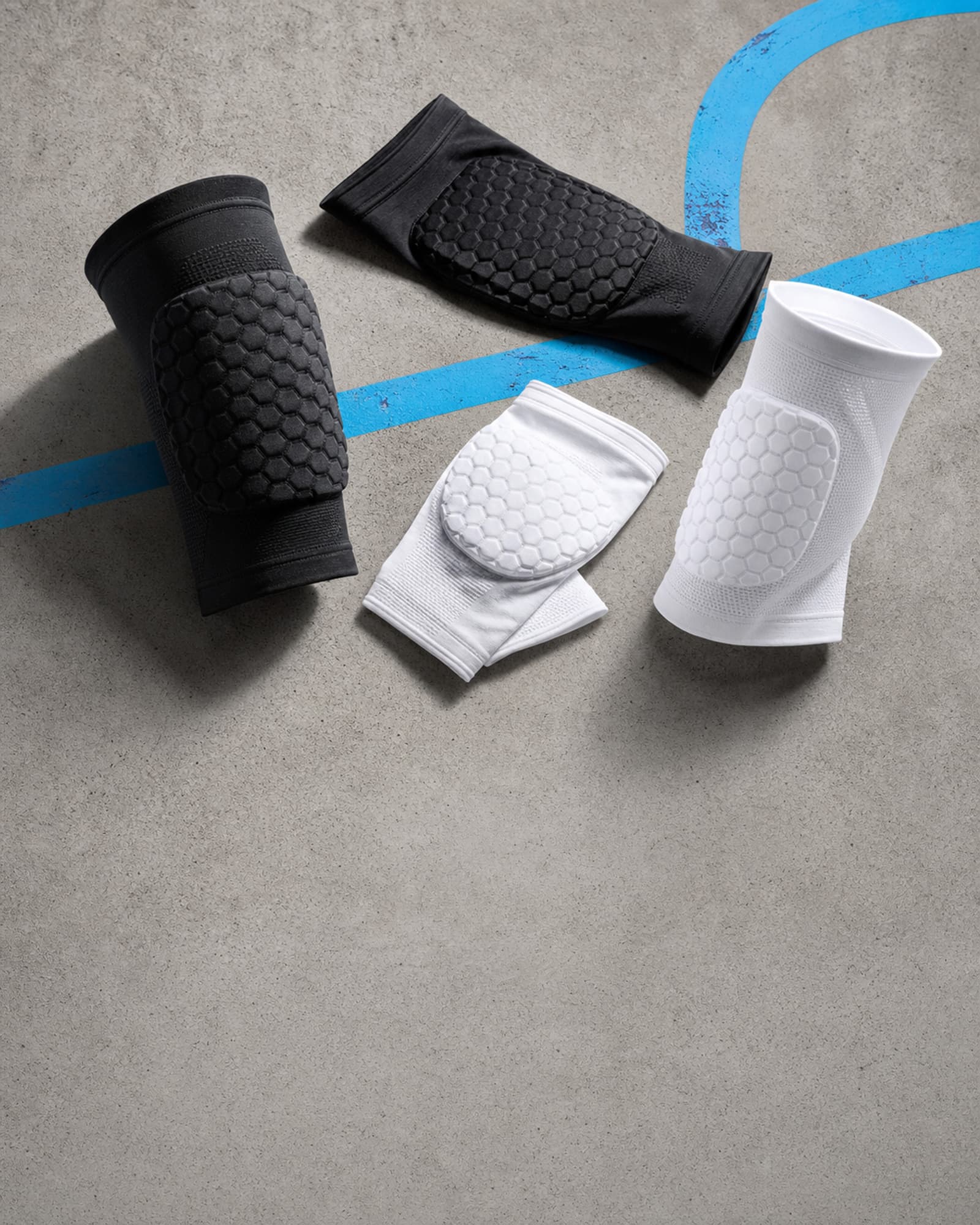 Pair of sports knee pads